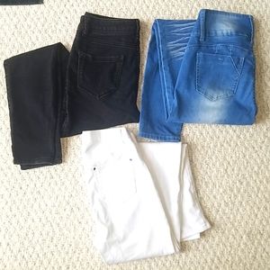 LIKE NEW: Bundle of 3 Skinny Jeans